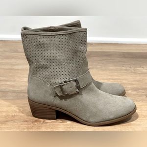 NEW Sole Society Light Grey Sola Ankle Boot Size 7.5